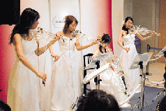 ガラスのチェロ 演奏 画像